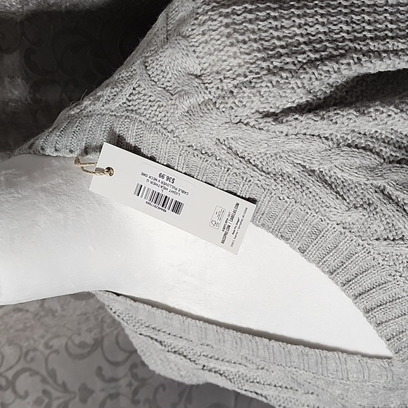 Cabela's Sweater Women's size large, gray NWT - Picture 13 of 13